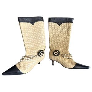 Chanel boots,Black,Beige Quilted pearl,gold,logo charm jewelry strands 40.5